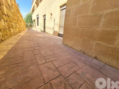 BROUMANA PRIME  WITH TERRACE & VIEW 3 BEDROOMS 230SQ , BR-235