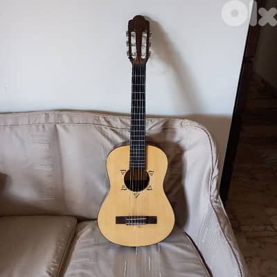 Classic Guitar size 1/2 suitable for 5 - 8 years