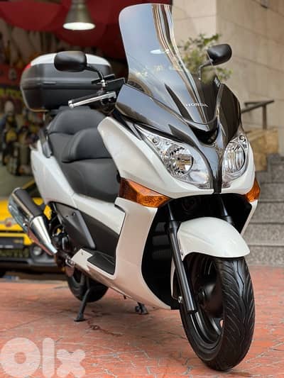 Honda Silverwing GT 400  cc Japanese معرض صك بيع