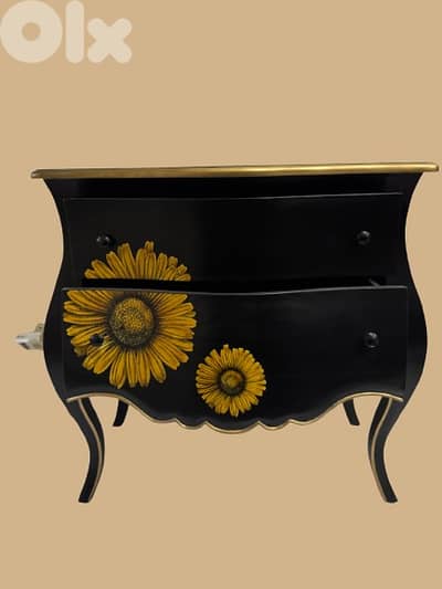 Black Flower Console
