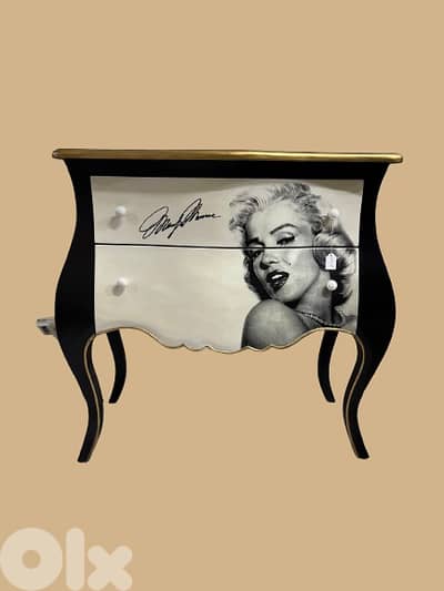 Marilyn Monroe Console