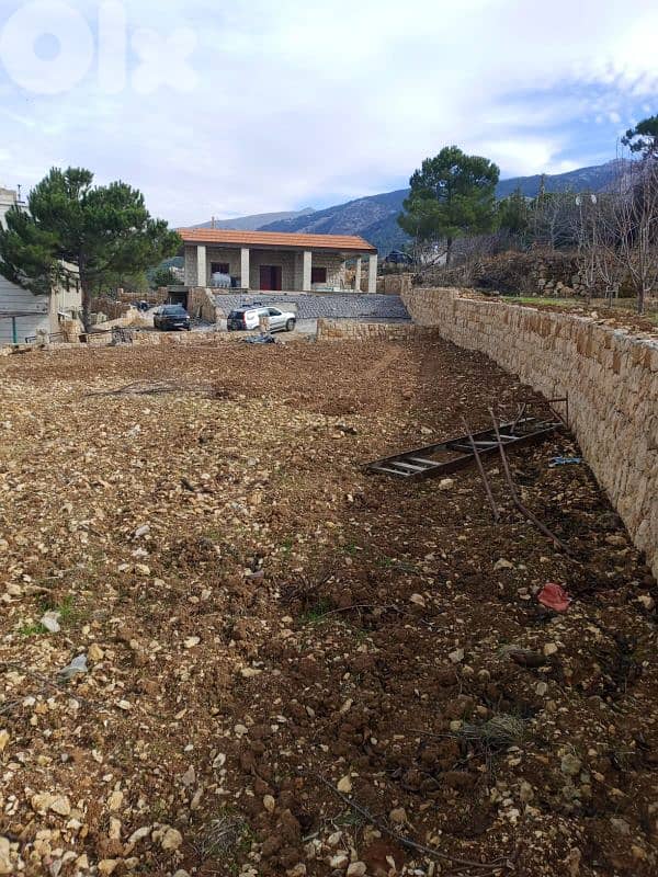 ارض مع بيت في الشوف نبع الصفا  للبيع land with house for sale in shouf 11