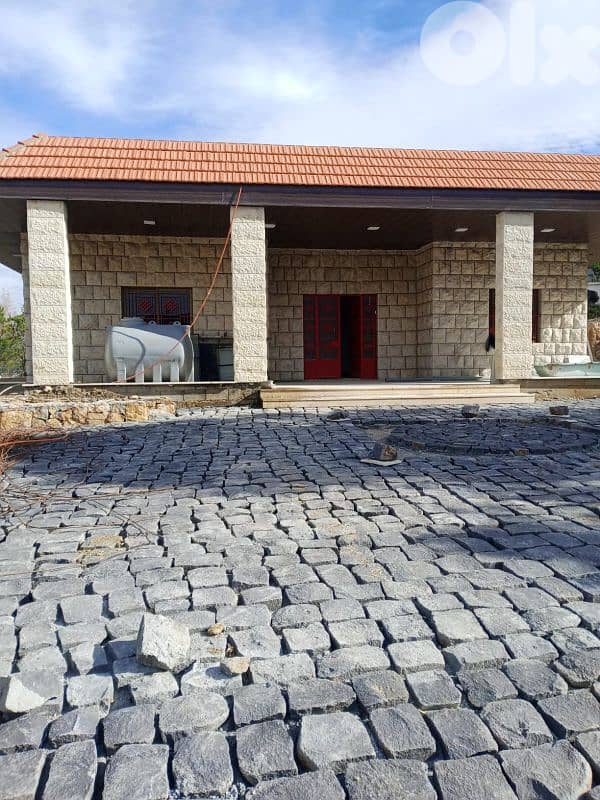 ارض مع بيت في الشوف نبع الصفا  للبيع land with house for sale in shouf 17