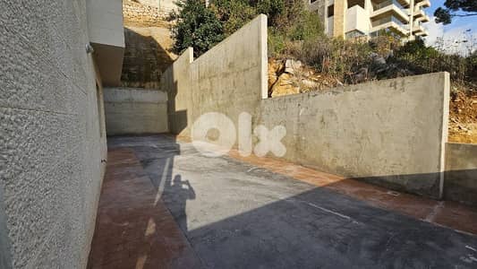 Huge TERRACE Apartment in Qennabet Broumana for sale