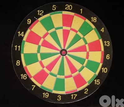 Dart board + 3 new darts