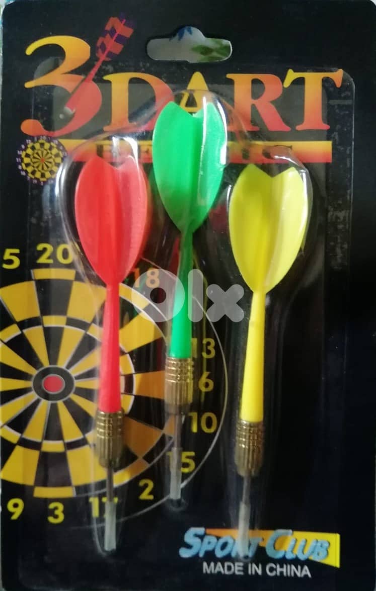 Dart board + 3 new darts 1