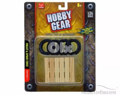 Pallet and spare tires plastic model 1/24