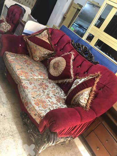 طقم كنبايات حفر ملكي خشب زان اربع قطع وطاولة