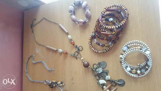 Women's necklaces and bracelets