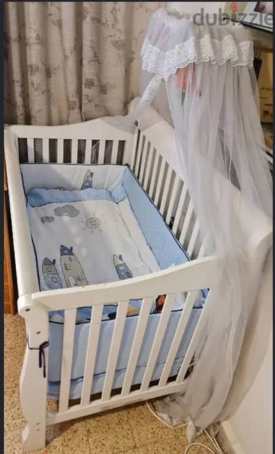 Wood baby Bed+mattress تخت خشب حالة جيدة جداً مع فرشة