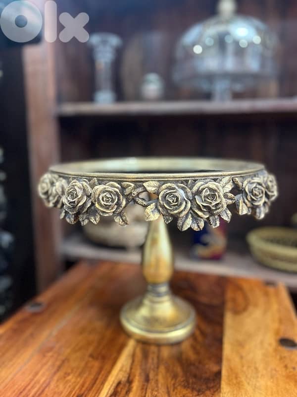 gold plated stand 5