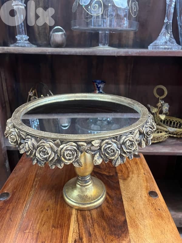 gold plated stand 7