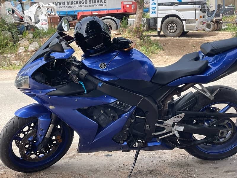 yamaha R1 4