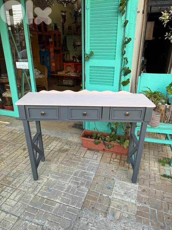 Console, desk , makeup table 1