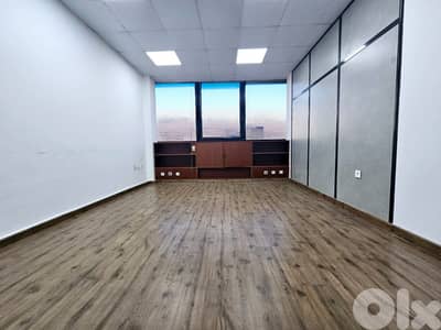 RAO26-4789 Office 80m2 for renrt in Hamra, $ 780 cash