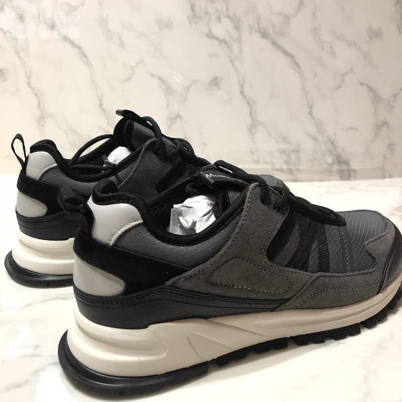 Massimo Dutti  - Size 41 1