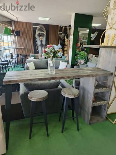 Wooden Bar. بار خشب سويدي مع اربع كراسي