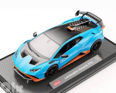 Lamborghini Huracan STO 2021 diecast car model 1;18.