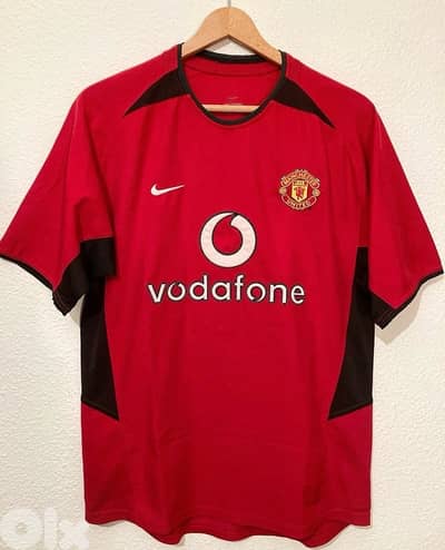 Manchester United 2002 -2004 vodafone nike home kit’s