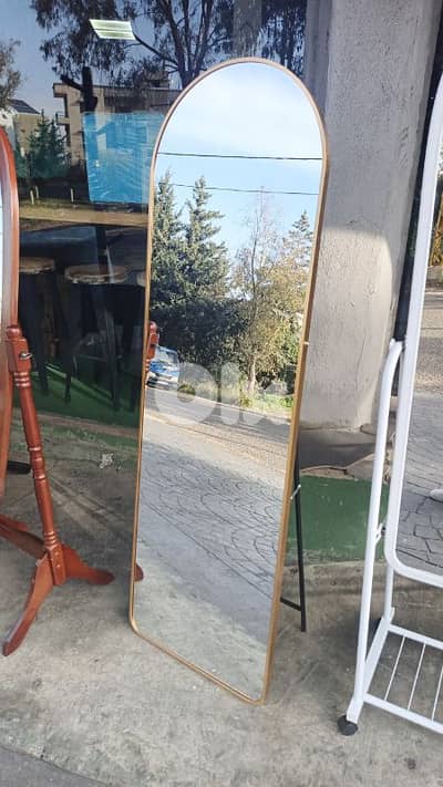مراية مع ستاند.  Mirror
