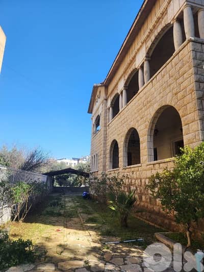 villa For sale in mansourieh فيلا للبيع في المنصورية