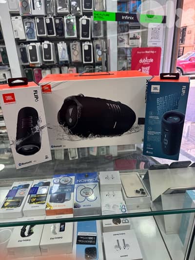 JBL speakers original XTreme 4 and flip 6