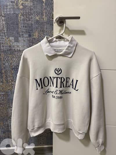 sweatshirt white from stradivarius size s like new