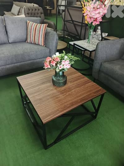 Center table طاولة نصف