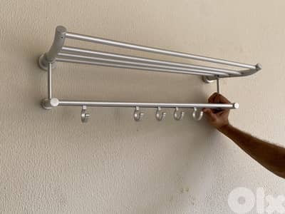 Towel hanger