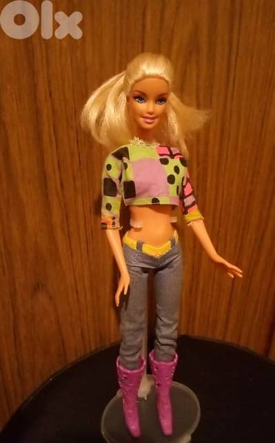 Barbie Mattel 2010 Great doll flexi legs in Outfit+Boots=24$