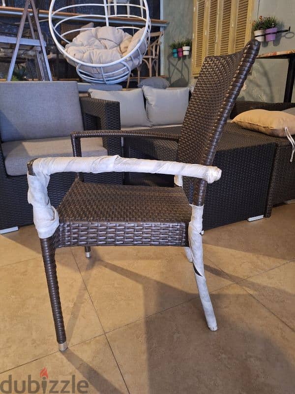 Razin chair 2