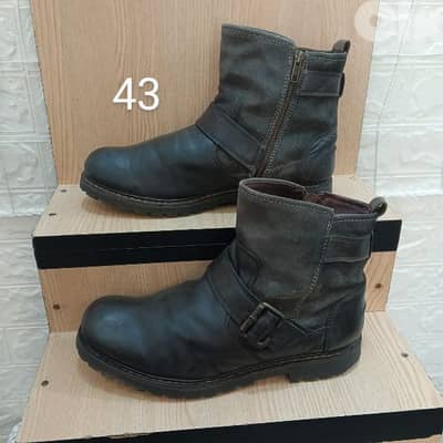 Men shoes size 43