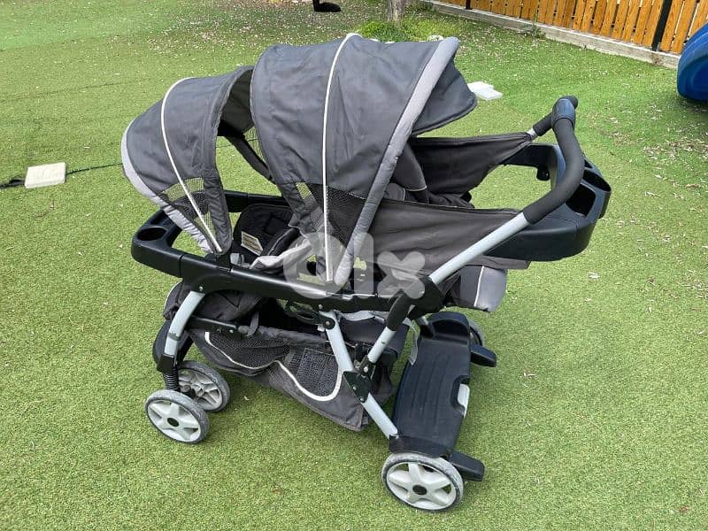 stroller for twins-  Graco 1