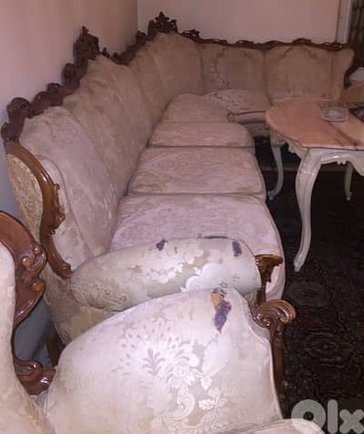 طقم صالون حفر خشب الزان حالة جيدة