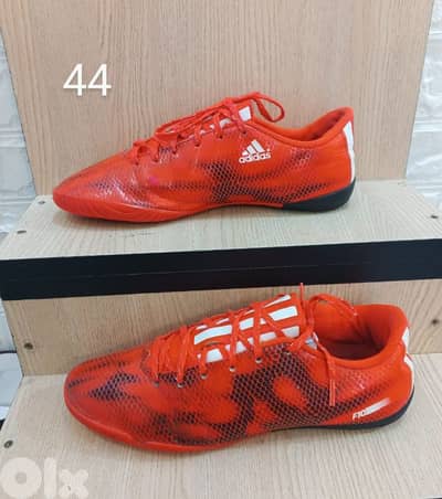 Adidas shoes size 44