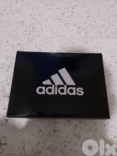 أسبدرين رجالي للبيع ماركة Adidas Original شبه جديد قياس 45 السعر 35$