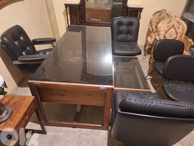 مكتب انتيك تصميم سبعينات مميز مع كراسي مع طاولة انتيك كامله