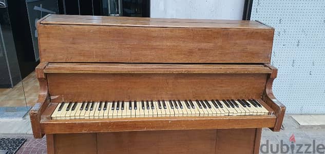 piano antique