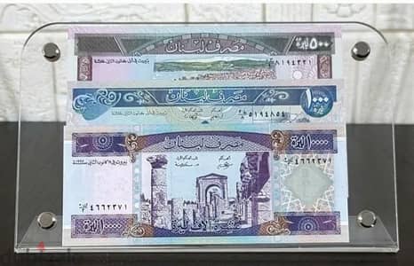 كادر بلكسي الأصلي بداخله ٣ عملات