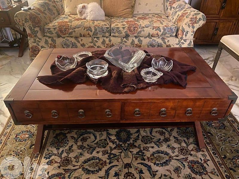 طاولة صالون وسط مميزة انتيك قديم خشب جوز اوروبي coffee table 1