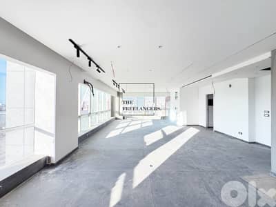Office for rent in Sin El Fil مكتب للإيجار في سن الفيل MQFS2828