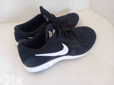 authnike size 38.5