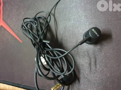 Xperia Earbuds wired