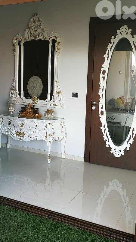 Queen's Bedroom 7