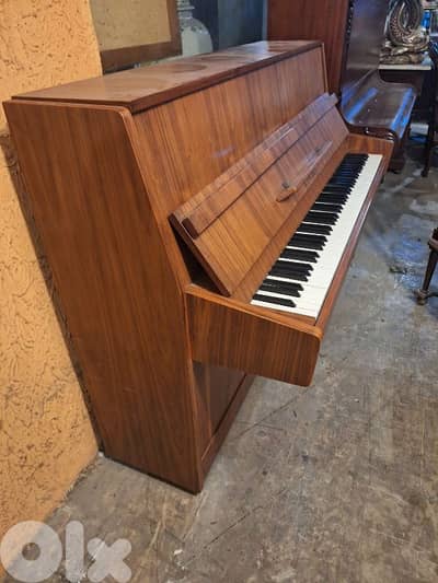 piano بيانو مميز ناعم دوزان ممتاز جدا للعذف والتدريب خارق النظافة