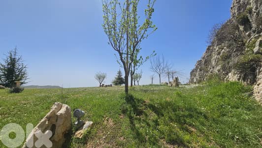 Villa for sale in the heart of faqra club فيلا للبيع في قلب نادي فقرا
