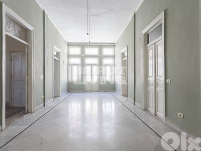 Charming Character | Heigh Ceiling | Sunny