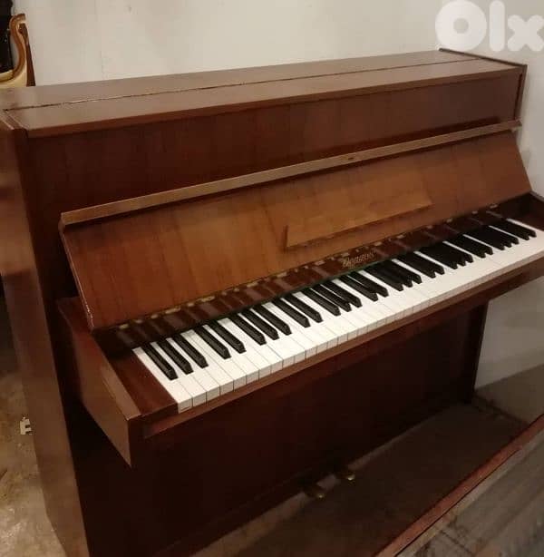Discounts on pianos up to 40% 15