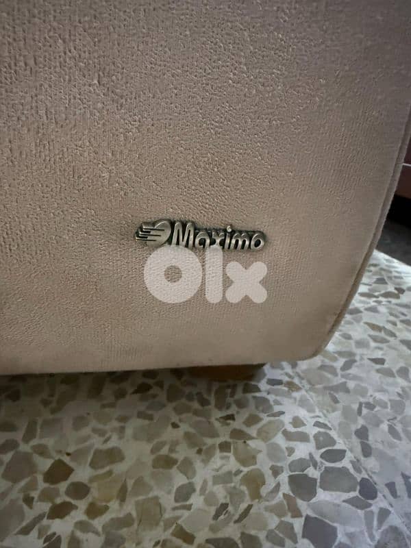طقم كنبايات مودرن شغل Maximo مع طاولة نص وطاولة Tv شبه جديد 6