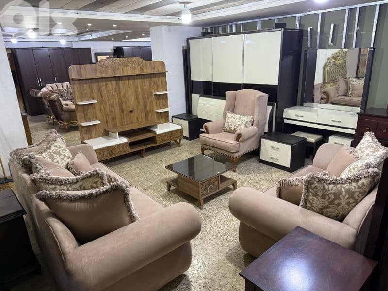 طقم كنبايات مودرن شغل Maximo مع طاولة نص وطاولة Tv شبه جديد 9